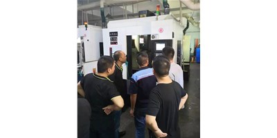 尊龙凯时年终保养活动顺利开展，保证机床高效运转